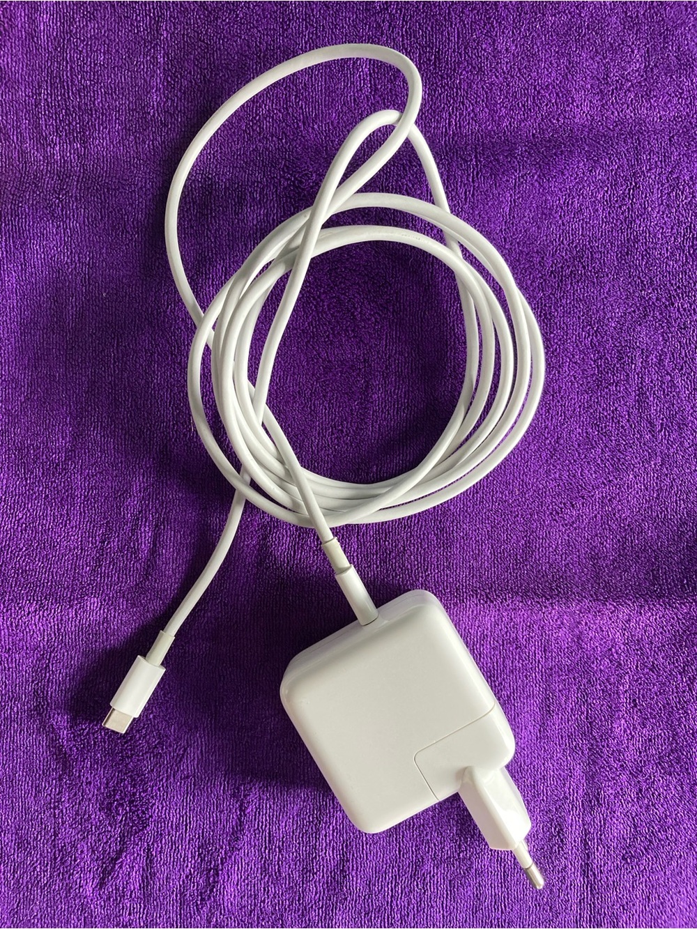 Apple White USB-C Tablet Charger with Integrated Cable